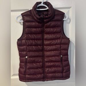Aritzia Parklife Puffer Vest